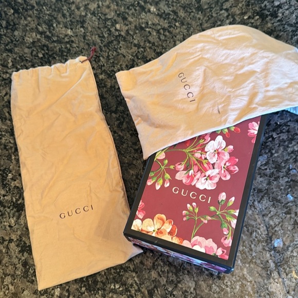 Gucci Floral Box with Dust Bags EUC - Picture 15 of 15